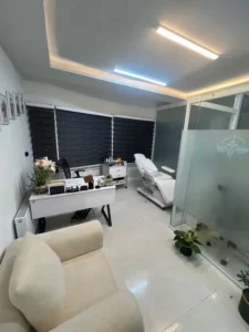 استخدام اپراتور لیزر جهت مجموعه زیبایی در مشهد