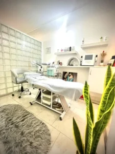 استخدام منشی جهت مطب زیبایی در شهرری
