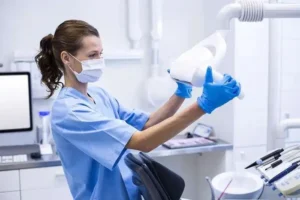 استخدام مسئول پذیرش و دستیار دندانپزشک در شهرکرد