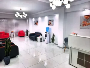 استخدام اپراتور لیزر جهت کلینیک پوست در کرج