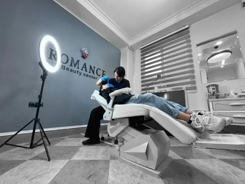 استخدام پزشک عمومی جهت کلینیک پوست، مو و زیبایی در فردیس