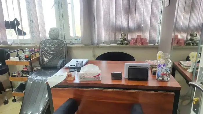 استخدام فیشیال کار جهت کلینیک پوست و مو واقع در کرج