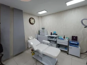استخدام پزشک جهت انجام تزریقات زیبایی در کلینیک واقع در تبریز