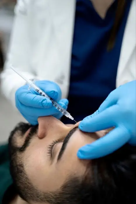 استخدام پزشک متخصص پوست به عنوان مسئول فنی کلینیک زیبایی در تهران