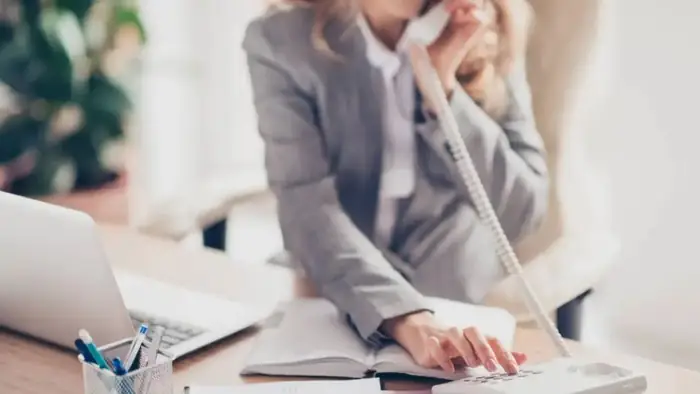 استخدام منشی خانم جهت کلینیک زیبایی در ارومیه