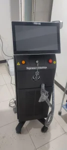 استخدام اپراتور لیزر در کلینیک واقع در اهواز