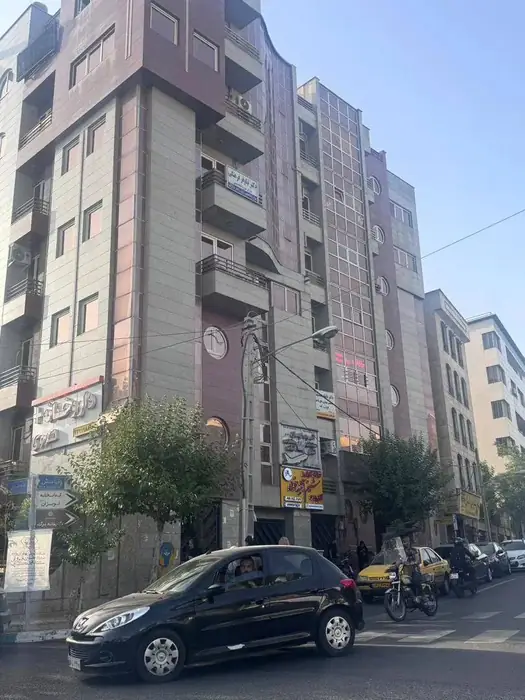 استخدام پزشک عمومی جهت کلینیک پوست و مو در هروی تهران