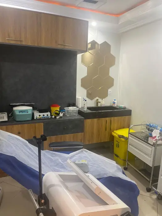 اجاره مطب مبله جهت روزهای فرد در منطقه ونک تهران