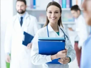 استخدام پزشک عمومی مسلط به امور زیبایی در اصفهان