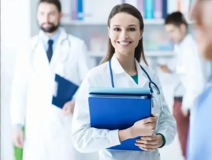 استخدام پزشک عمومی مسلط به امور زیبایی در اصفهان