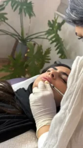 استخدام پزشک عمومی مسلط به امور زیبایی جهت کلینیک در اصفهان