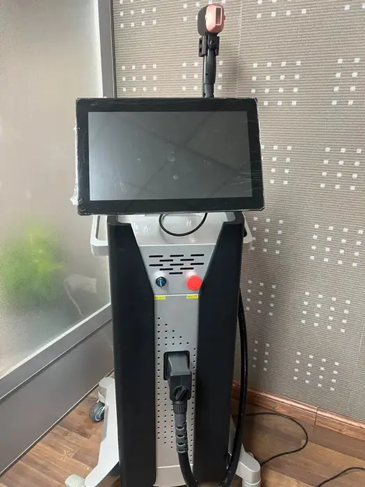 استخدام اپراتور لیزر و فیشیال کار خانم جهت کلینیک در تهرانپارس تهران