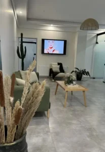 استخدام پزشک عمومی خانم جهت کلینیک زیبایی در همدان