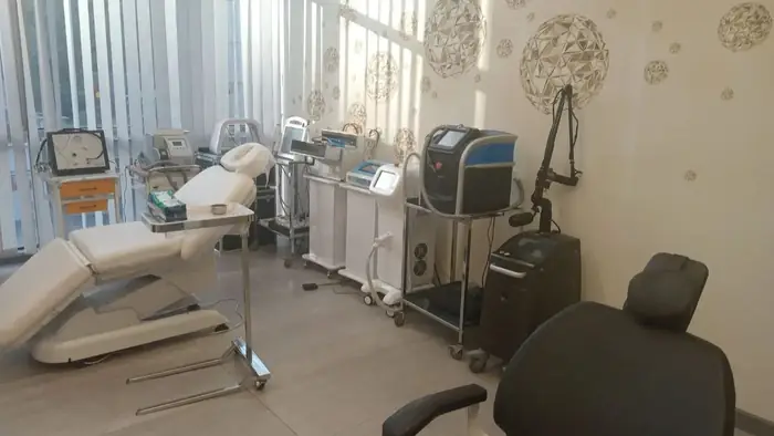 استخدام دستیار پزشک جهت کلینیک زیبایی در عظیمیه کرج