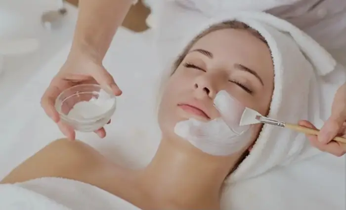 استخدام فیشیال کار جهت مطب پوست و مو در تبریز