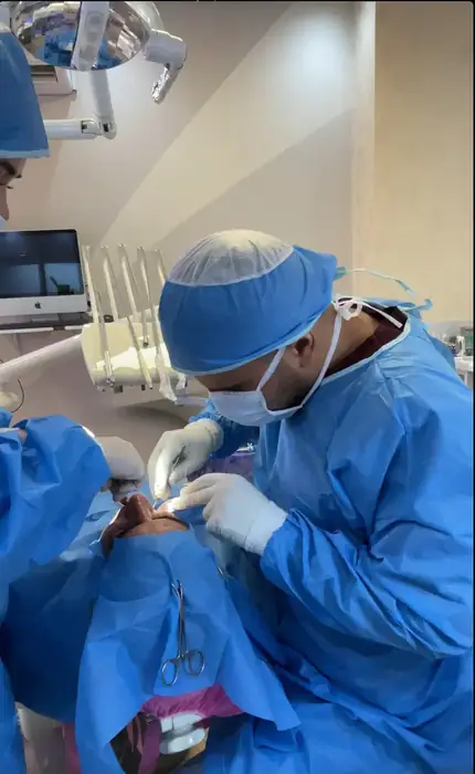 استخدام دستیار و منشی دندانپزشک جهت مطب در سعادت آباد تهران