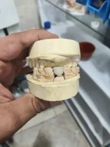 استخدام منشی و دستیار جهت لابراتوار دندانسازی در خیابان نشاط شیراز