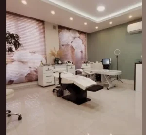 استخدام منشی جهت مطب پوست و مو در خوی استان آذربایجان غربی