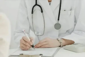 استخدام پزشک عمومی دارای پروانه جهت کلینیک در میاندوآب استان آذربایجان غربی