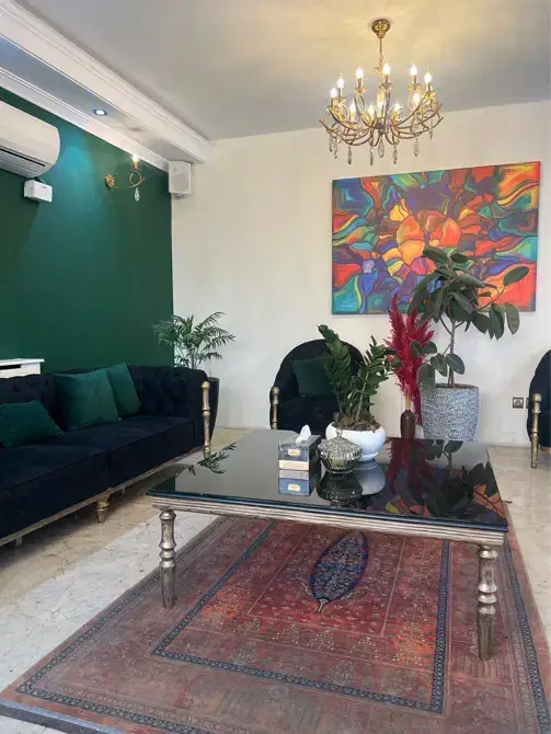 استخدام منشی جهت کلینیک زیبایی در خیابان درختی تهران