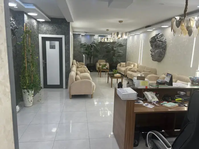 استخدام پزشک عمومی مسلط بر خدمات زیبایی در میرداماد تهران