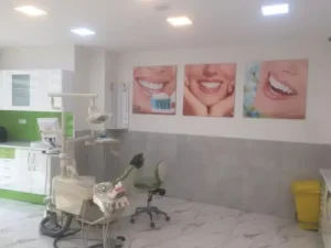 استخدام دستیار دندانپزشک و منشی جهت کلینیک در گلشهر کرج