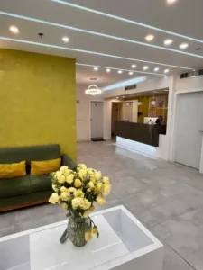 استخدام پزشک عمومی مسلط به امور زیبایی در مرداویج اصفهان