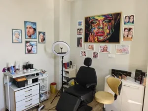 نیازمند منشی و ادمین جهت مطب زیبایی در صدرا استان فارس