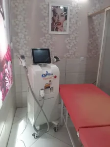 استخدام اپراتور لیزر تیتانیوم در مجتمع پزشکی واقع در گلشهر کرج
