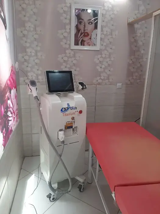 استخدام اپراتور لیزر تیتانیوم در مجتمع پزشکی واقع در گلشهر کرج