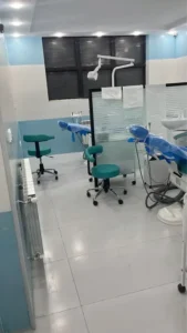 استخدام نیروی پذیرش و دستیار جهت کلینیک دندانپزشکی در اصفهان