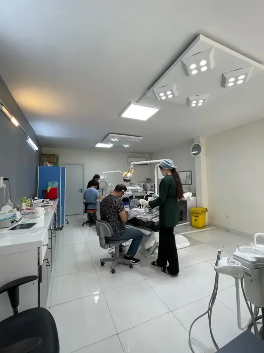 استخدام مسئول پذیرش و دستیار دندانپزشک در حصارک کرج