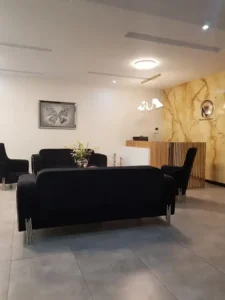 استخدام پزشک خانم آشنا به امور زیبایی جهت کلینیک در کیان آباد اهواز