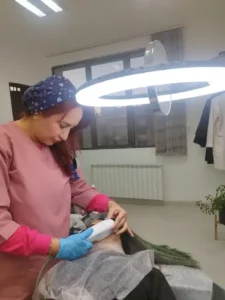 استخدام فیشیالیست جهت کلینیک زیبایی در کرمان