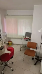 اجاره مطب ۹۵متری در خیابان آمادگاه اصفهان