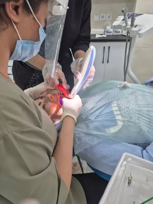 استخدام مسئول پذیرش و دستیار دندانپزشک در ماهدشت کرج