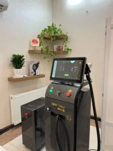 استخدام اپراتور لیزر خانم جهت کلینیک زیبایی در کاشان