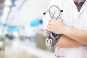 استخدام پرستار یا بهیار مسلط به تزریقات و رگ گیری و پانسمان جهت کلینیک در سهروردی تهران