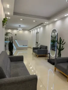 استخدام مسئول پذیرش، دستیار پزشک زیبایی و مشاور زیبایی جهت کلینیک در قدوسی شیراز