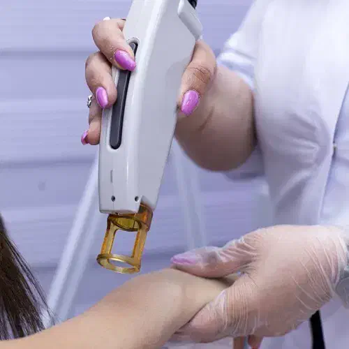 استخدام اپراتور لیزر خانم جهت مطب در محدوده خیابان عباس آباد اراک