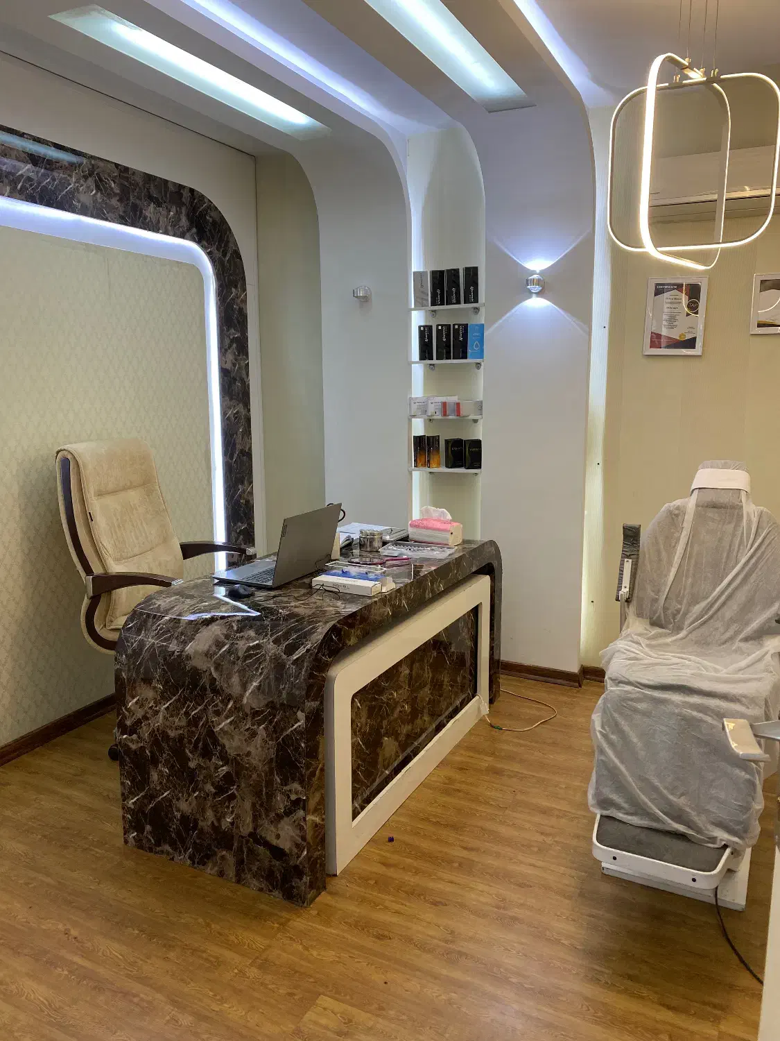 نیازمند پزشک عمومی یا جراح عمومی به عنوان مسئول فنی کلینیک زیبایی در خیابان پیروزی تهران