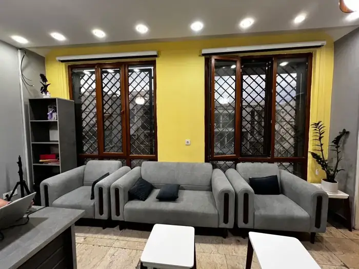 اجاره واحد 90متری مناسب مطب در خیابان شهرداری قزوین