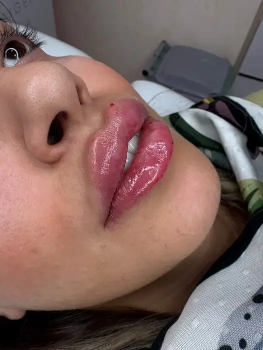 دعوت به همکاری از پزشک عمومی جهت مطب زیبایی در اندیشه تهران