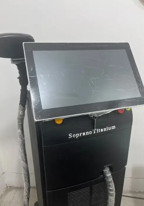 استخدام اپراتور لیزر دارای مدرک جهت کلینیک در شریف‌آباد شیراز