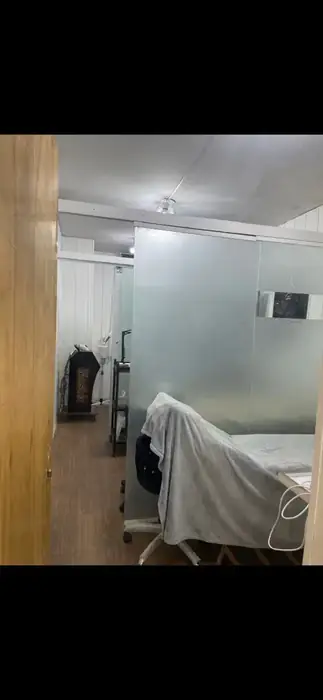 اجاره یک اتاق از مطب پزشک به اپراتور لیزر و فیشیال کار در شیراز