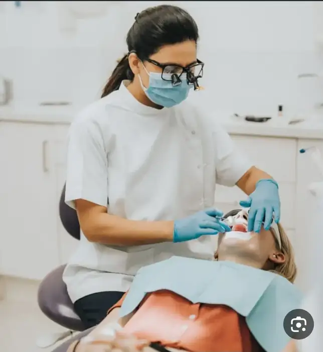 استخدام دستیار و منشی جهت مطب دندانپزشکی در ملارد تهران