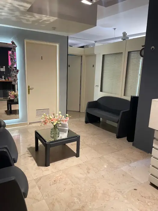 استخدام اپراتور لیزر همراه با آموزش جهت کلینیک در پاسداران تهران