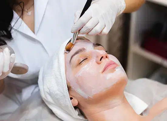 استخدام فیشیال کار جهت کلینیک پزشکی معتبر در خیابان آزادگان همدان