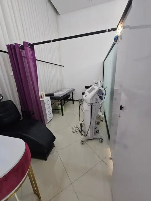 نیازمند اپراتور دستگاه لیزر با مدرک مامایی جهت کلینیک واقع در هاشمیه مشهد