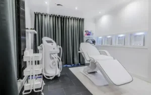 دعوت از پزشک عمومی دارای پروانه به عنوان مسئول فنی جهت کلینیک در بلوار اشرفی اصفهانی کرمانشاه